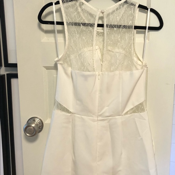 White Lace Romper - Picture 3 of 3